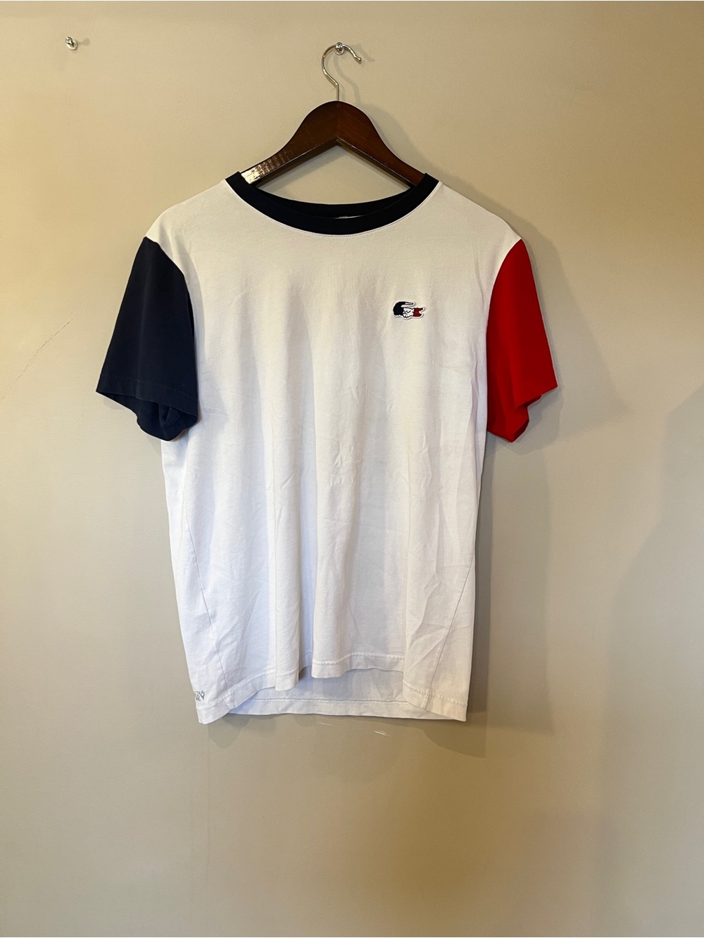 Lacoste Sport Ultra Dry Colorblock T-Shirt Men's Medium White Red Navy Tee - Picture 2 of 8